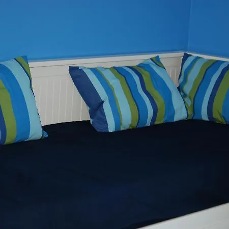 Seacave House *